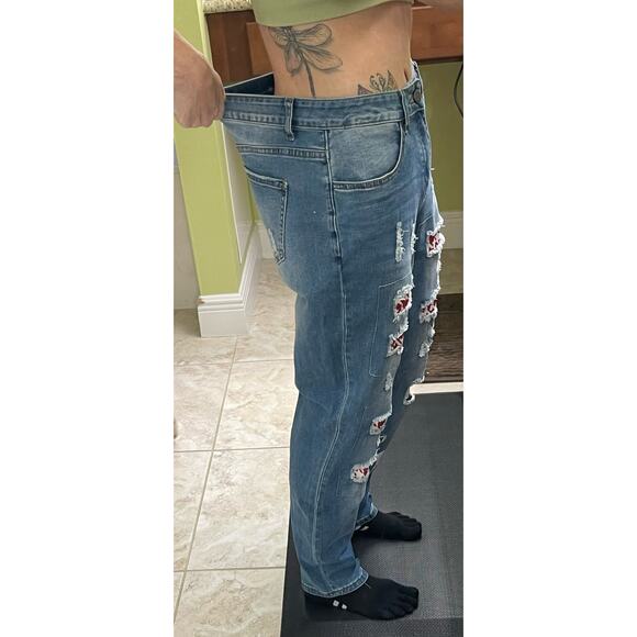 Alabama fans size 8 jeans the brand is jeanswear distressed patches - Picture 6 of 7